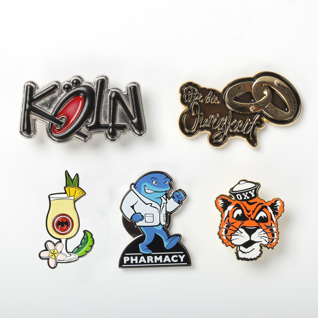 Золотой поставщик Китай персонализированный дешевый изготовленный на заказ металлический 3D держатель красивый красочный значок нагрудный значок