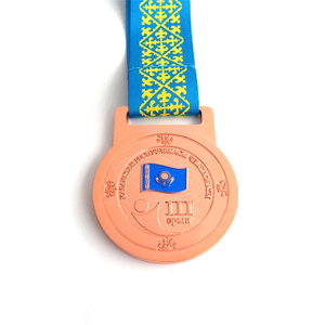 Дешевая выполненная на заказ пустая марафонская медаль Золотая награда Спортивная металлическая медаль