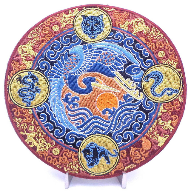 Изготовленная на заказ горячая вышивка занавеса Ткань с кружевной отделкой Дизайн Цветочная заплата Индийская заплата с вышивкой