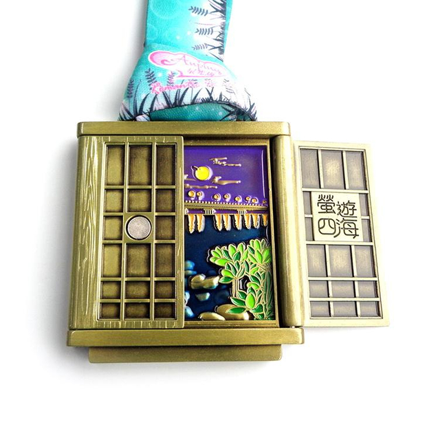 2023 Персонализированные гальванические металлические сувенирные серебряные подарки Индивидуальные штампы для медалей