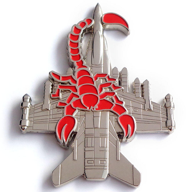 Отсутствие минимального изготовленного на заказ металла логотипа прикалывает трудный мягкий изготовленный на заказ Пин отворотом самолета эмали